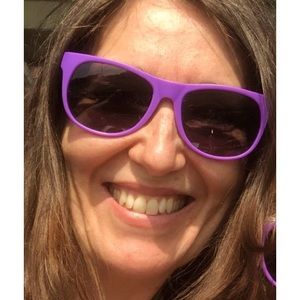 Meet your Posher, Look Close